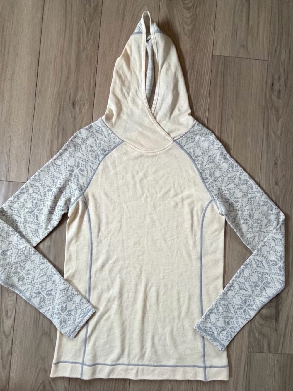 AKINI Women’s Hoodie 100% Merino Wool Light Spring Hooded Cream/Gray Large Warm